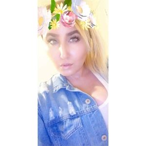 Meet your Posher, Elizabeth